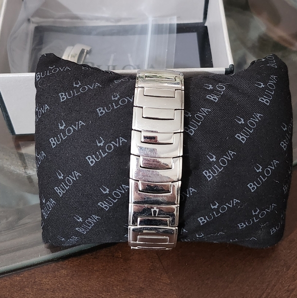 Men's Bulova Watch With Tonneau Black Dial - Picture 3 of 4